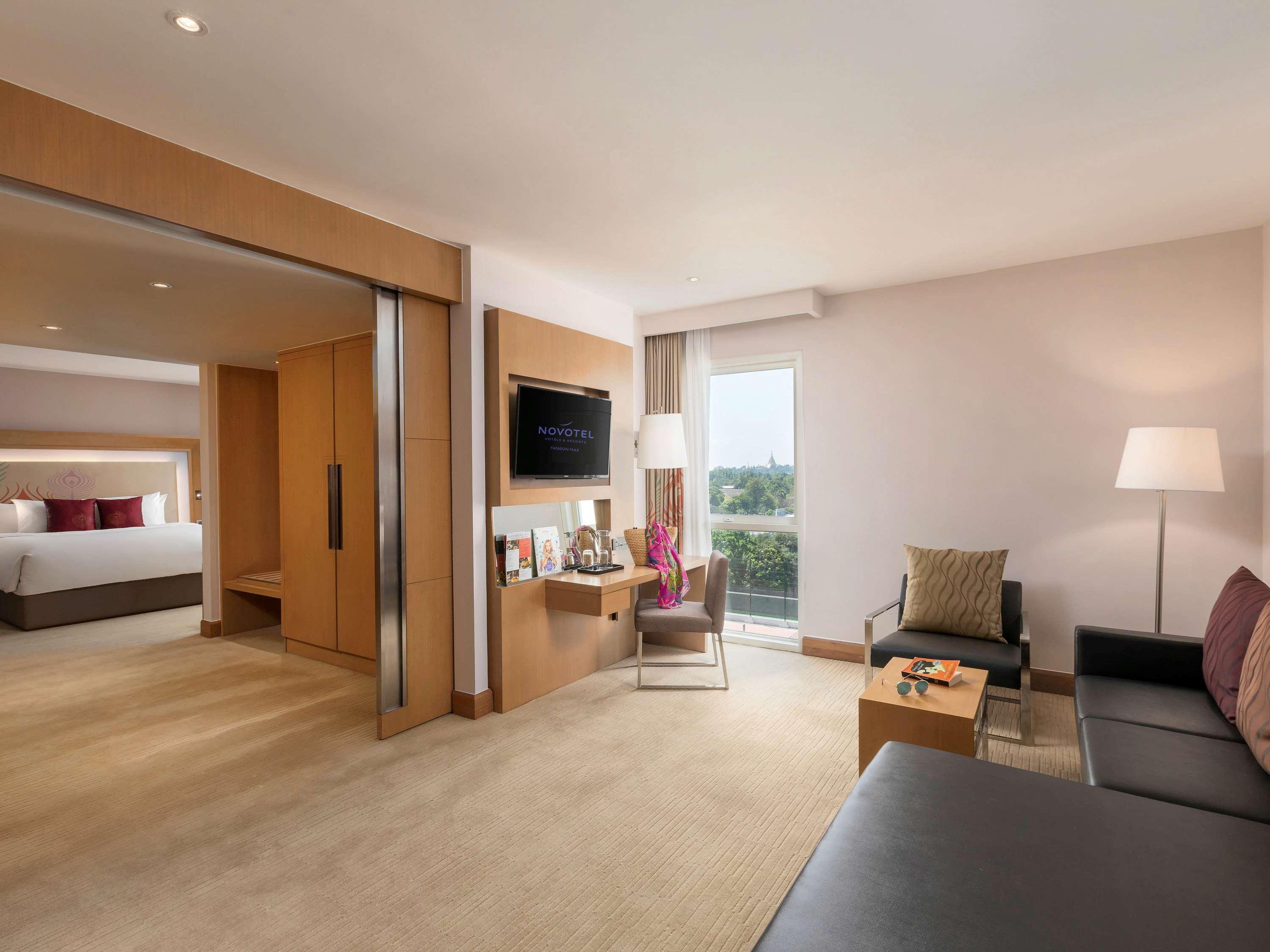 Novotel Yangon Max Εξωτερικό φωτογραφία