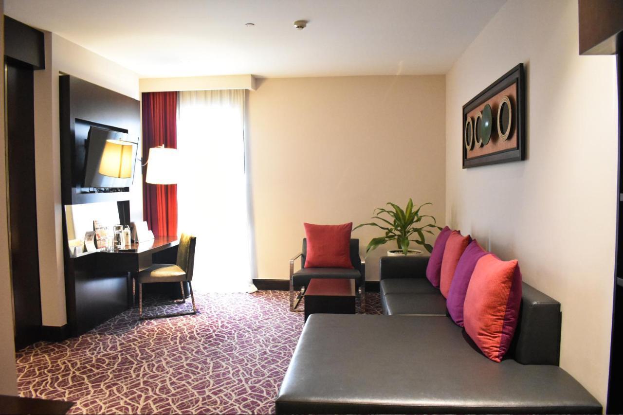 Novotel Yangon Max Εξωτερικό φωτογραφία