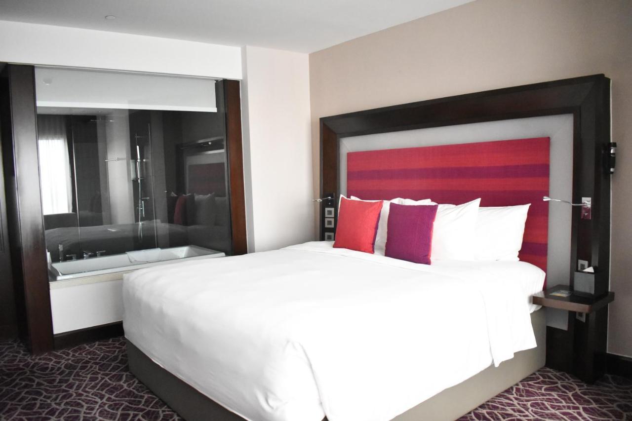 Novotel Yangon Max Εξωτερικό φωτογραφία