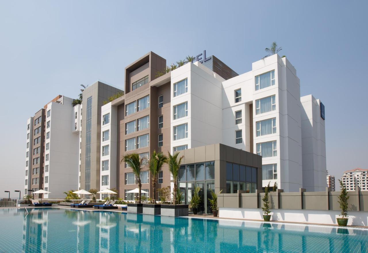 Novotel Yangon Max Εξωτερικό φωτογραφία