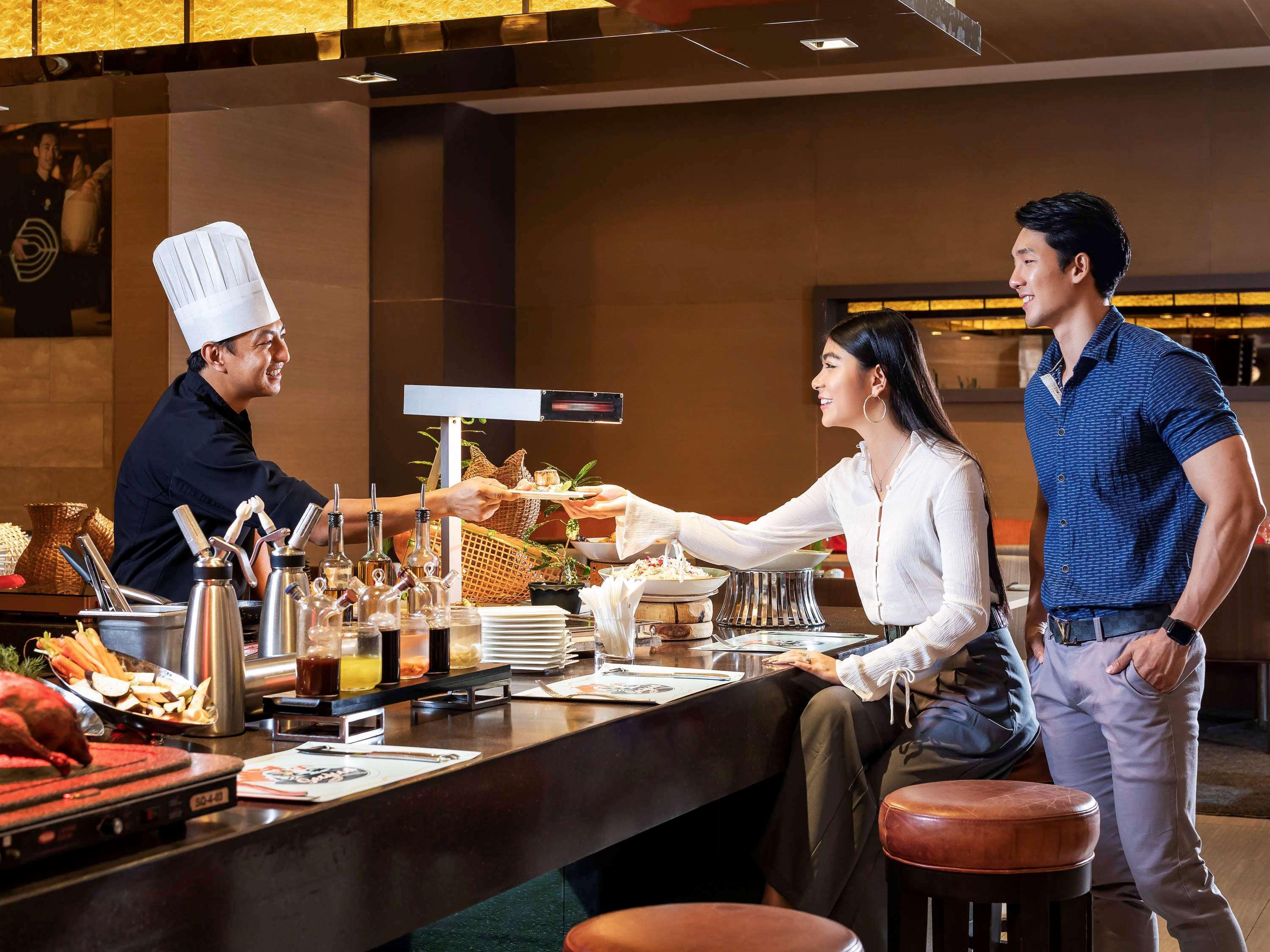 Novotel Yangon Max Εξωτερικό φωτογραφία