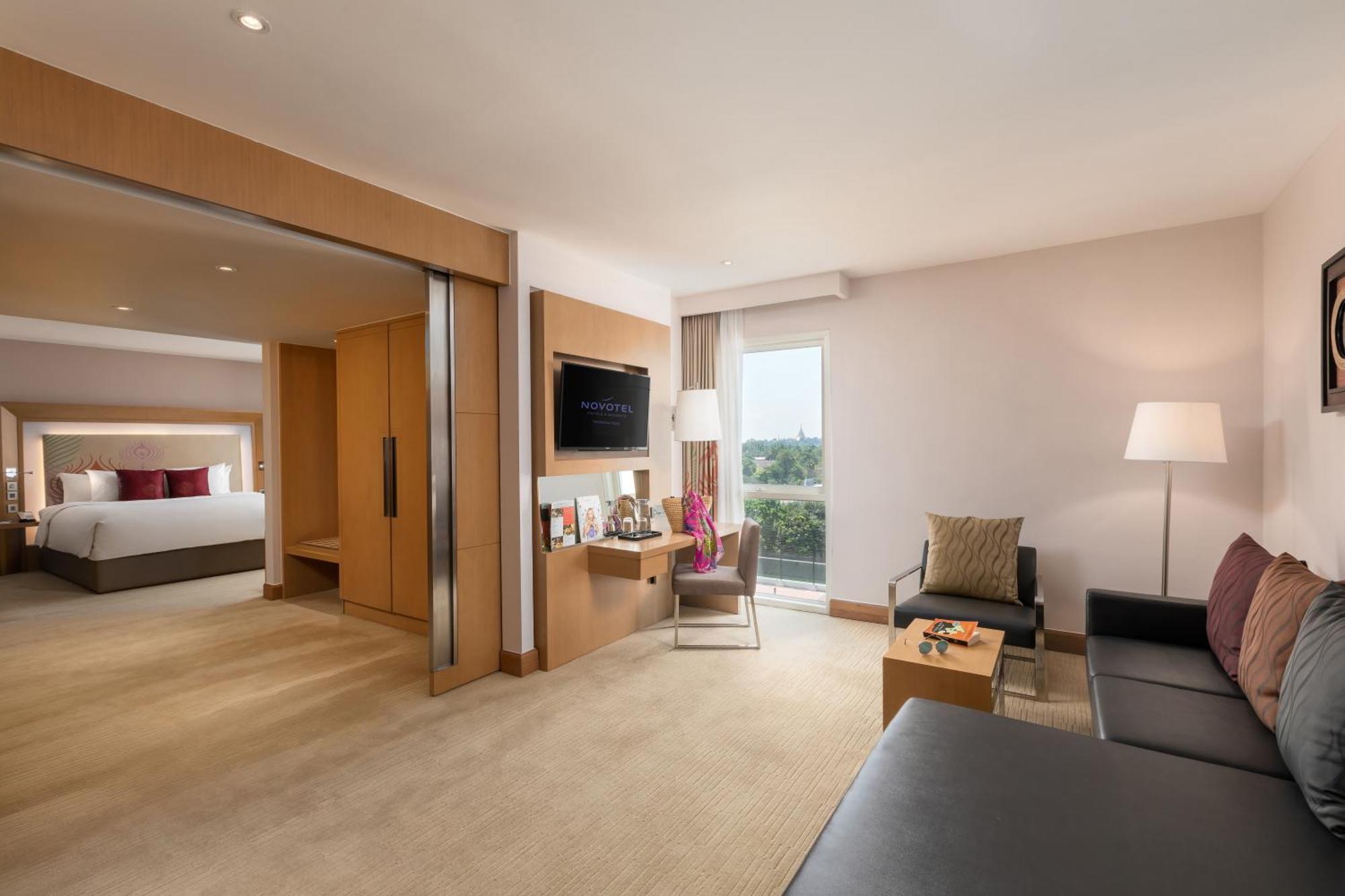 Novotel Yangon Max Εξωτερικό φωτογραφία