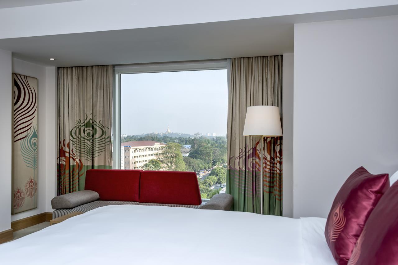 Novotel Yangon Max Εξωτερικό φωτογραφία