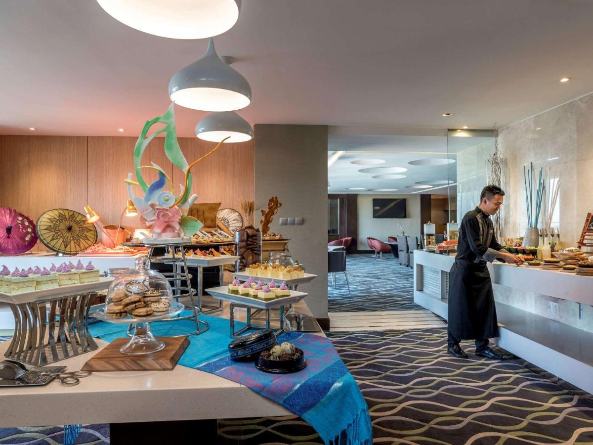 Novotel Yangon Max Εξωτερικό φωτογραφία